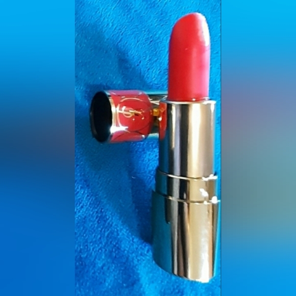 YVES SAINT LAURENT  LIPSTICK - Picture 4 of 7